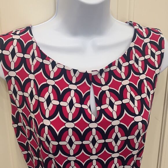 Liz Claiborne Small Scoop Keyhole Neck Short Sleeve Belted Button Back Closure - Picture 3 of 13
